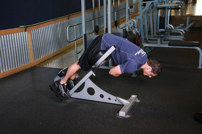 Back Extension (Hyperextension) start and end position