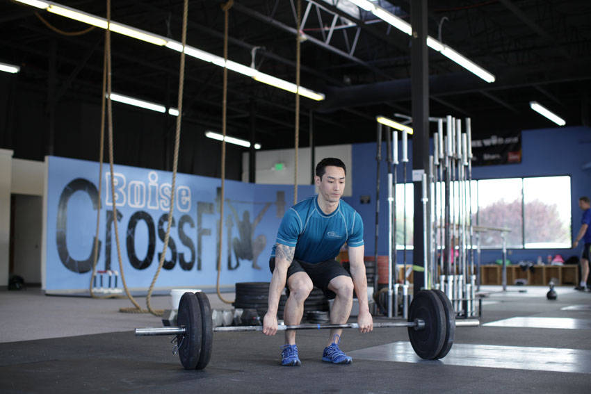 Bar ile Power Clean (Asılma Temizleme) hareketi başlangıç ve bitiş pozisyonu