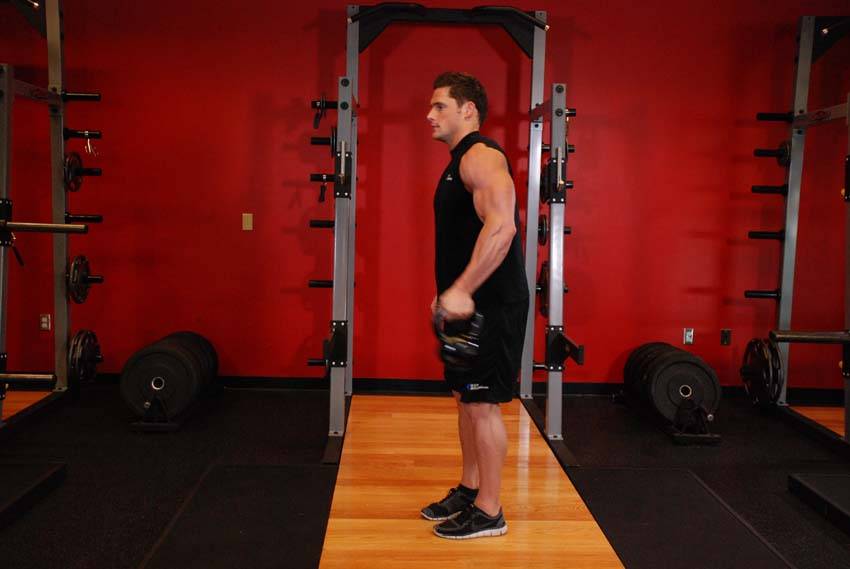 Kettlebell Ters (Bottoms-Up) Clean hareketi başlangıç ve bitiş pozisyonu