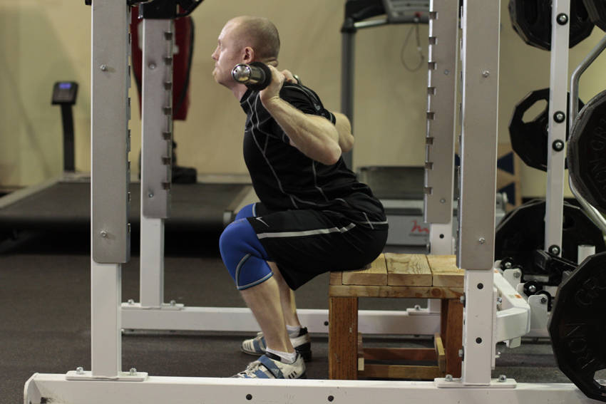 Box Squat start and end position