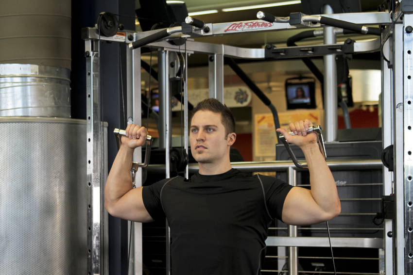 Cable Shoulder Press start and end position