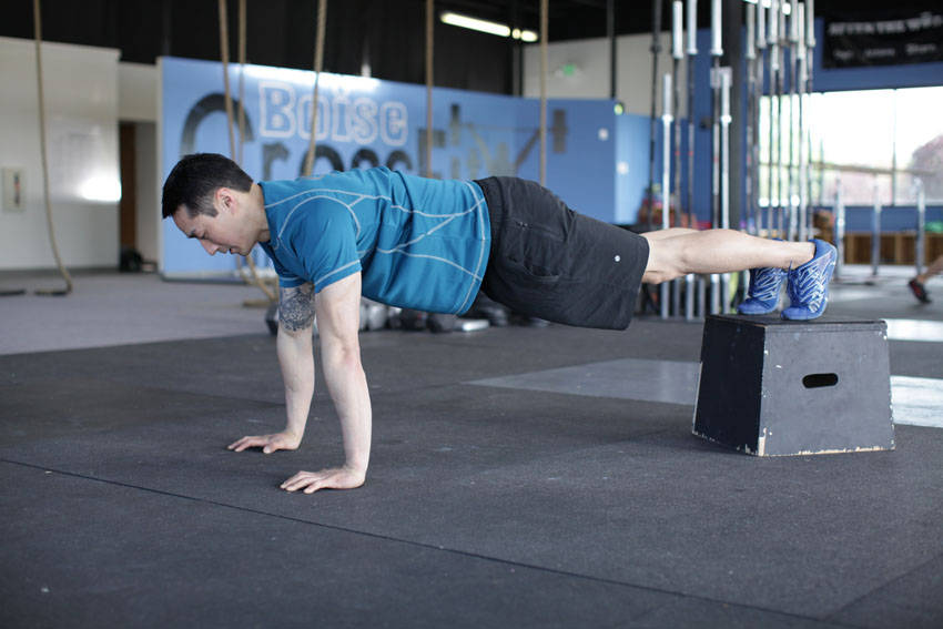 Decline Push-Up start and end position