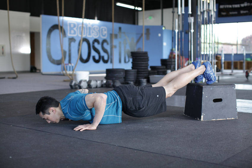 Decline Push-Up start and end position