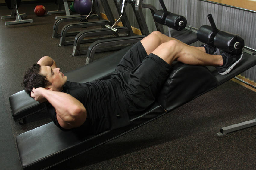 Decline Sit-Up start and end position