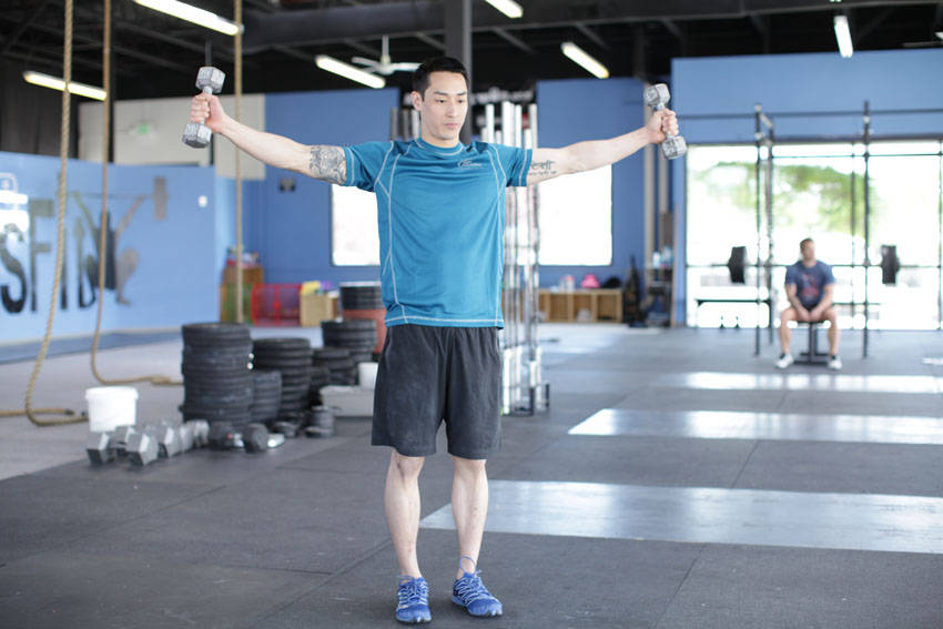 Dumbbell Scaption start and end position