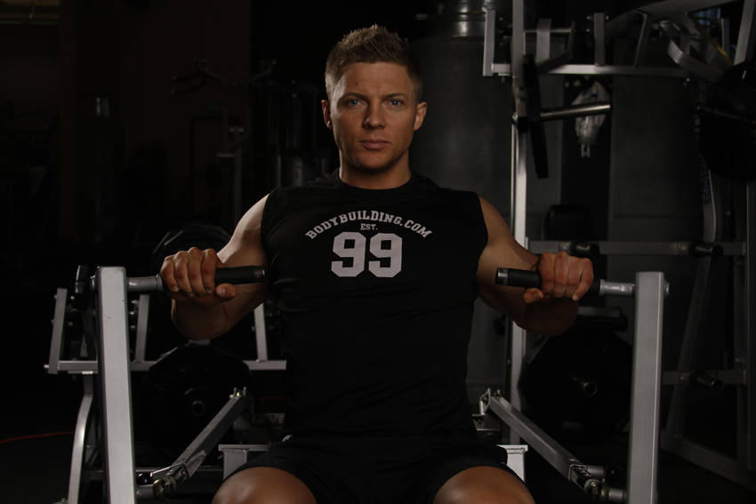 Machine Chest Press start and end position