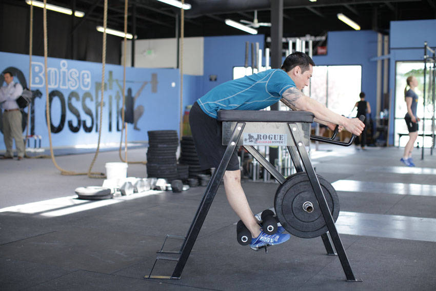 Reverse Hyperextension start and end position