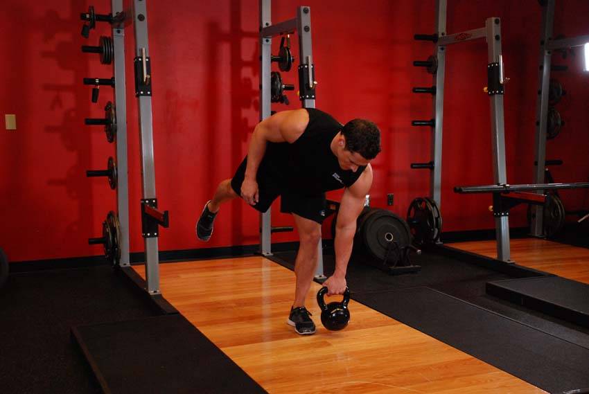 Single-Leg Romanian Deadlift start and end position