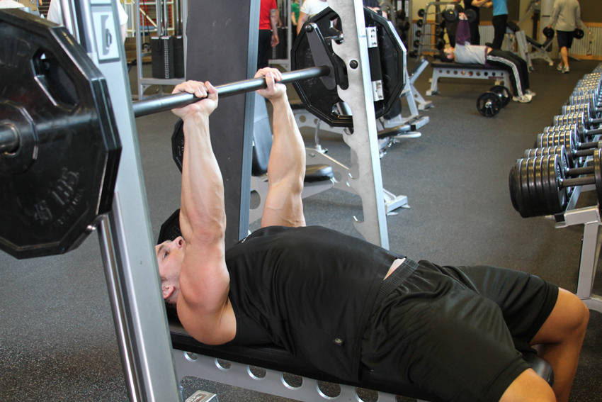Smith Machine Close-Grip Bench Press start and end position