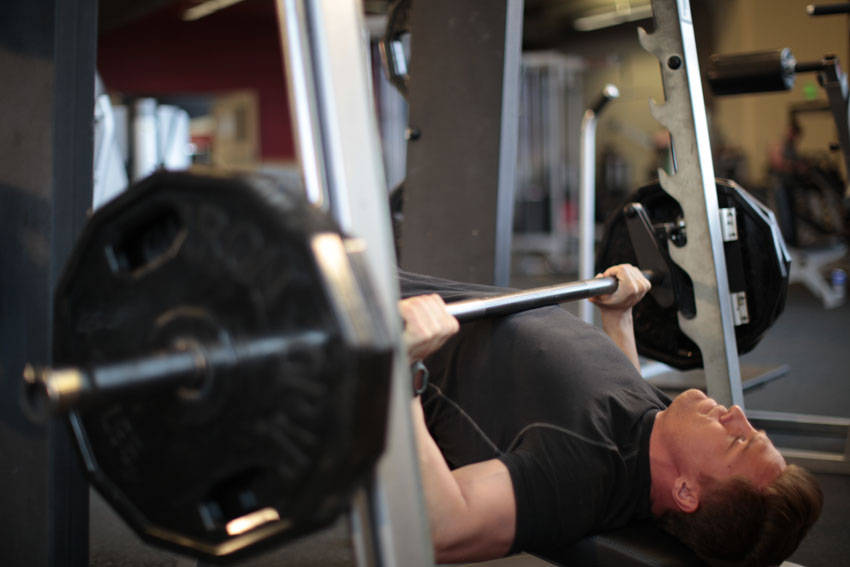 Smith Machine Decline Press start and end position