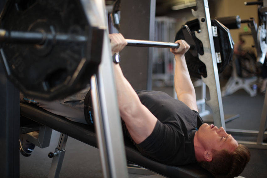 Smith Machine Decline Press start and end position