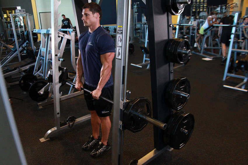 Smith Machine Upright Row start and end position
