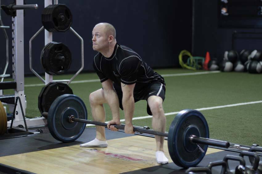 Sumo Deadlift start and end position