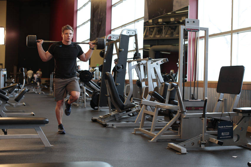 Walking Lunge start and end position