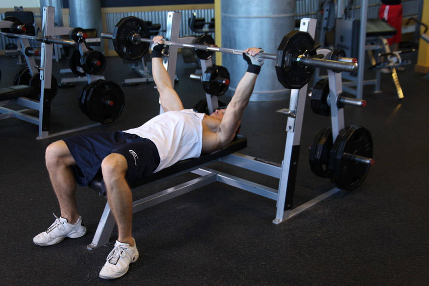 Wide-Grip Barbell Bench Press start and end position