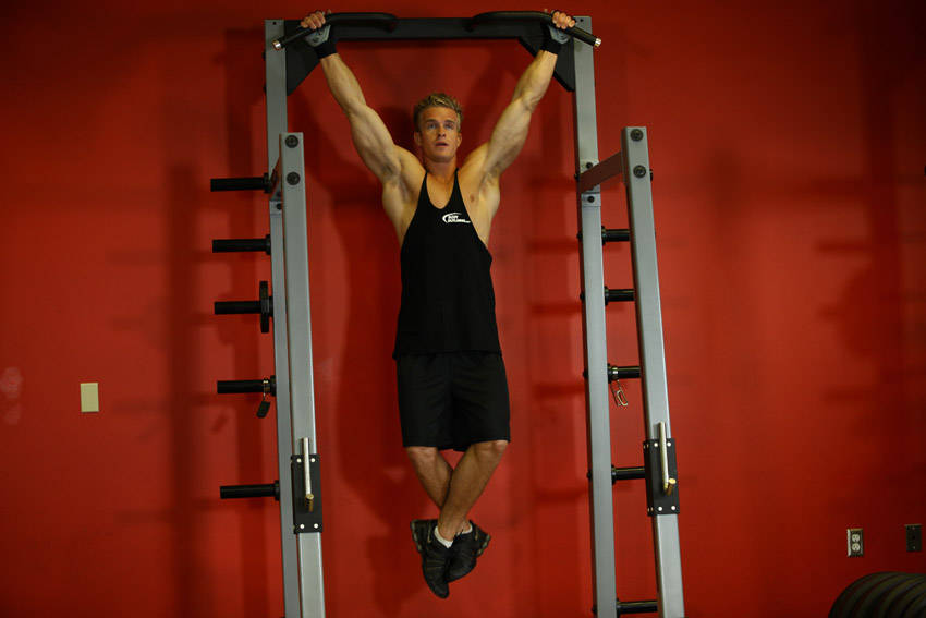 Wide-Grip Pull-Up start and end position